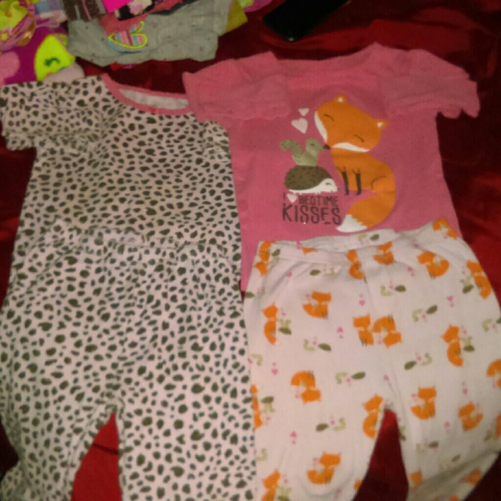 Just one you pajamas two sets of shirt n pants