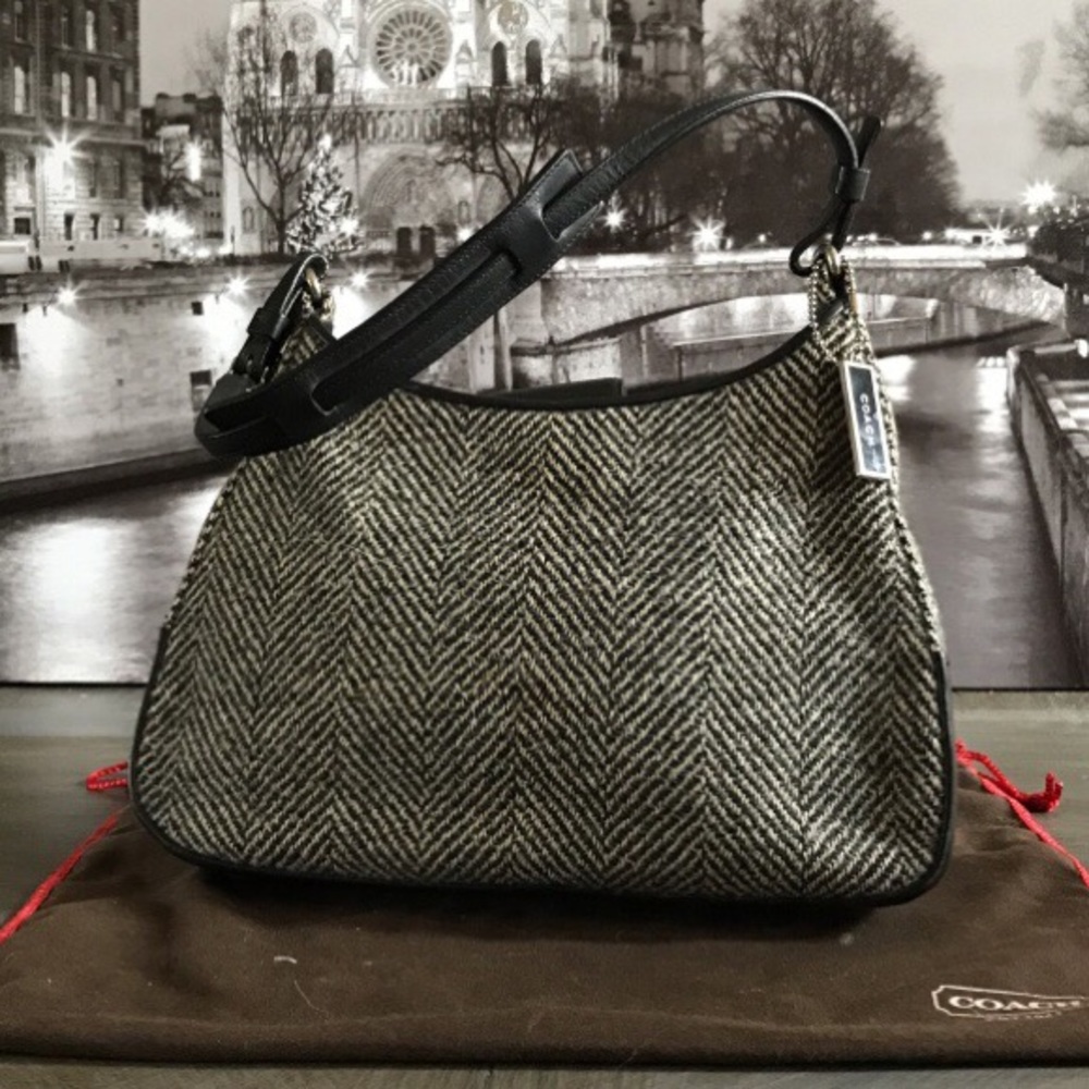 Authentic great condition.