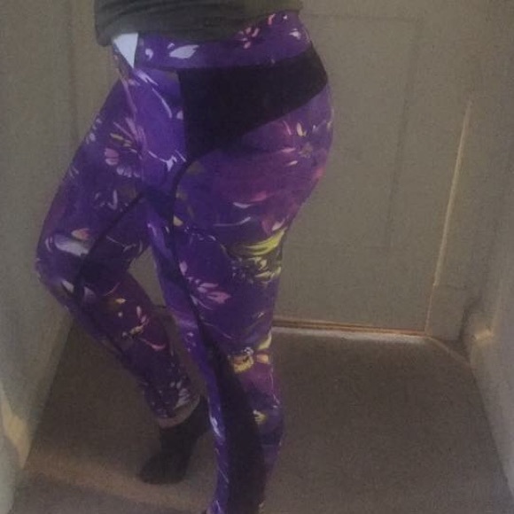 Woman's Active Wear! - Picture 5 of 6