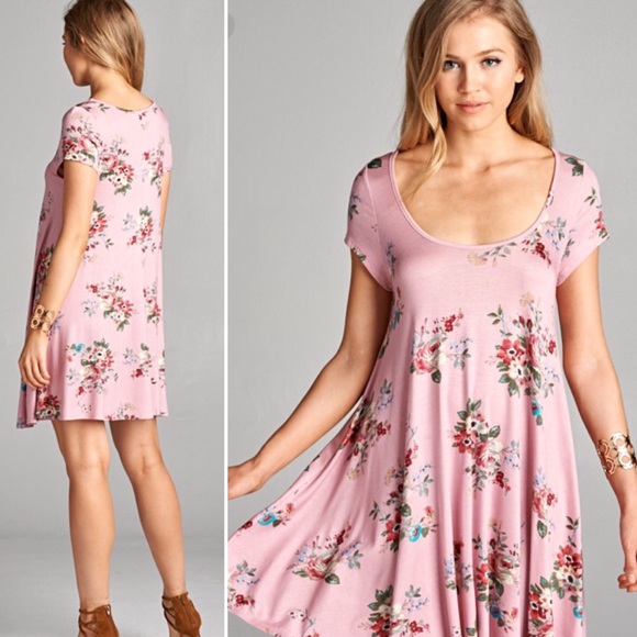 Flirty Blush floral dress - Picture 3 of 3