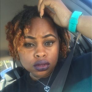 Meet your Posher, Celeste