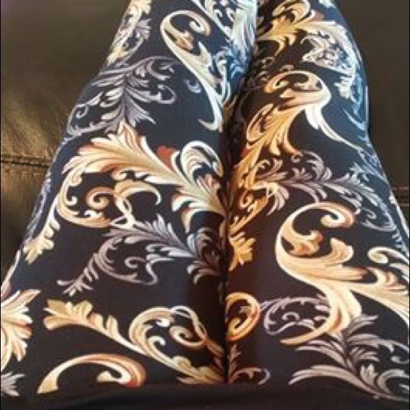 Woman's Leggings! - Picture 2 of 5