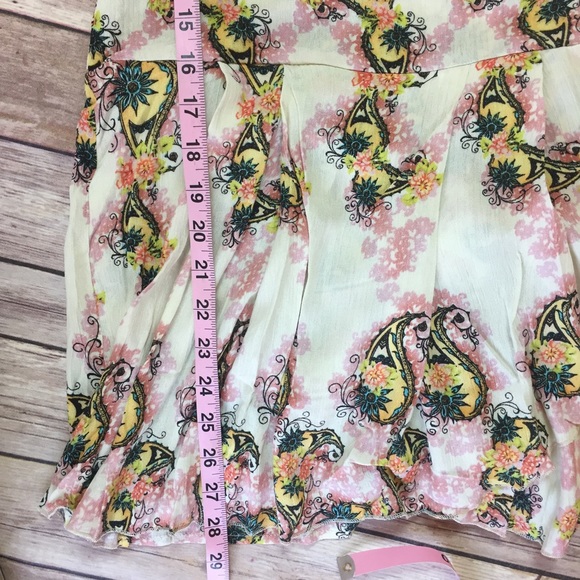 Last one! M-L Spring fling romper - Picture 6 of 6