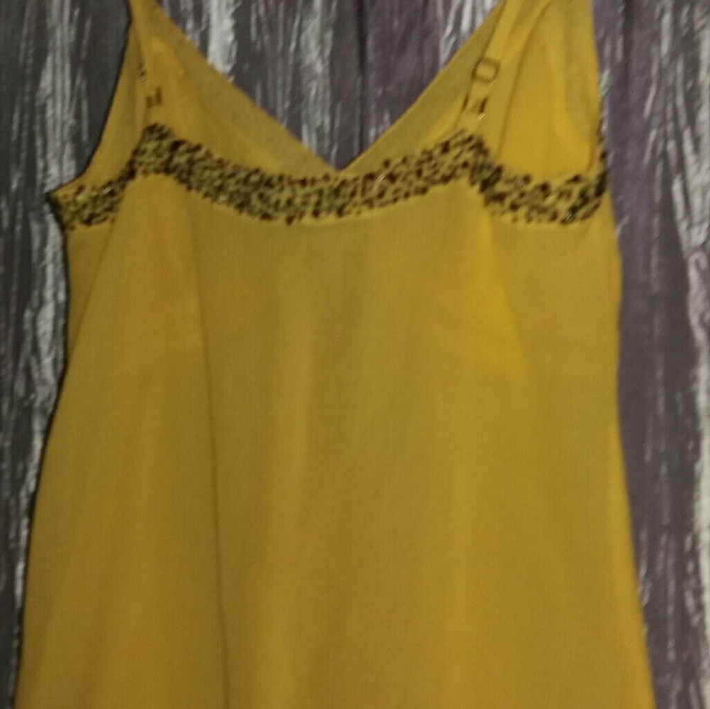 🌻 firm price classy top it's pretty🌻 the price is fair and it's firm - Picture 4 of 4