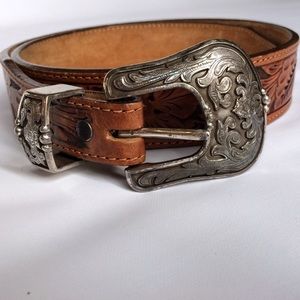 Gorgeous JUSTIN BOOTS vintage brown leather belt