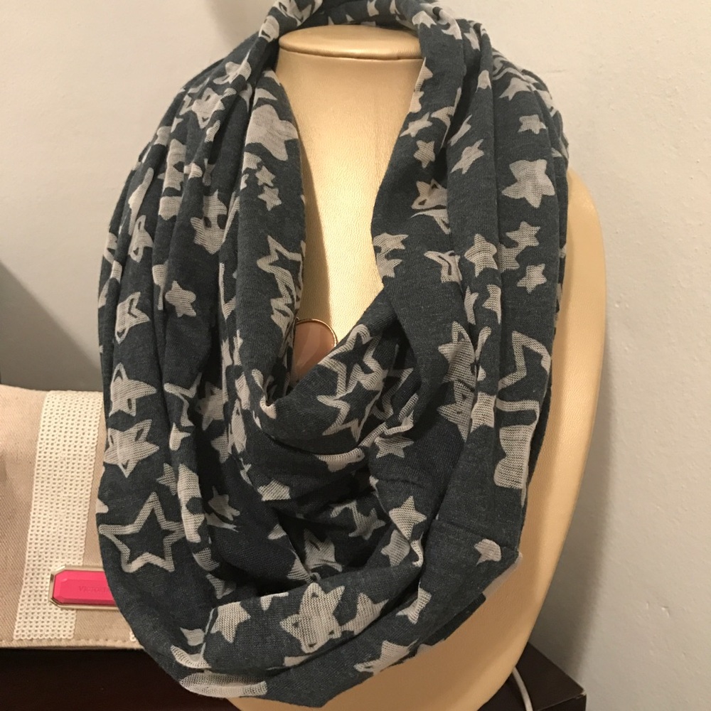 Infinity scarf