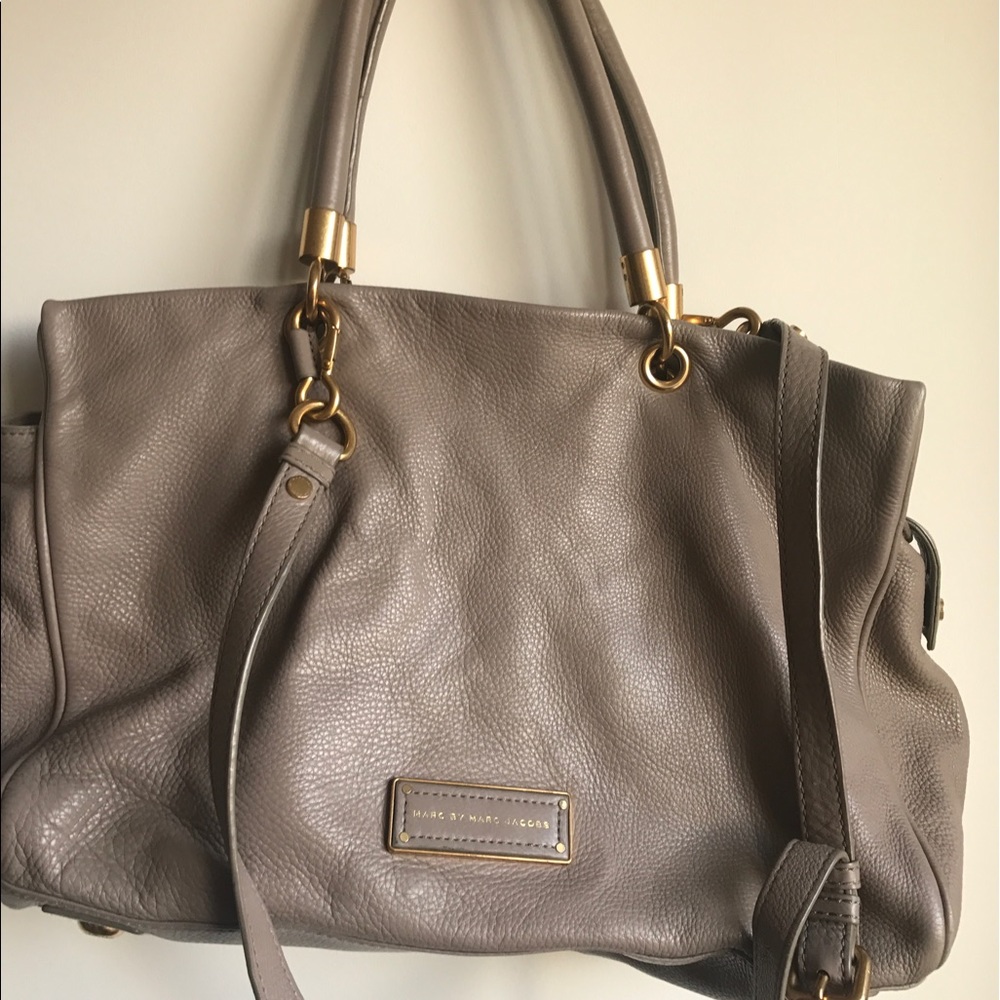 Marc by Marc Jacobs purse in pebble color