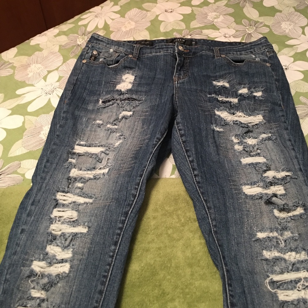 Torrid boyfriend distructive jeans