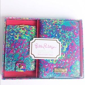 PRICE DROP! Lilly luggage tag & passport holder