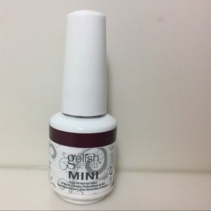 Gelish Soak Off Gel Polish- Black Cherry Berry