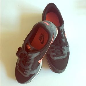 NIKE FASHION SNEAKERS