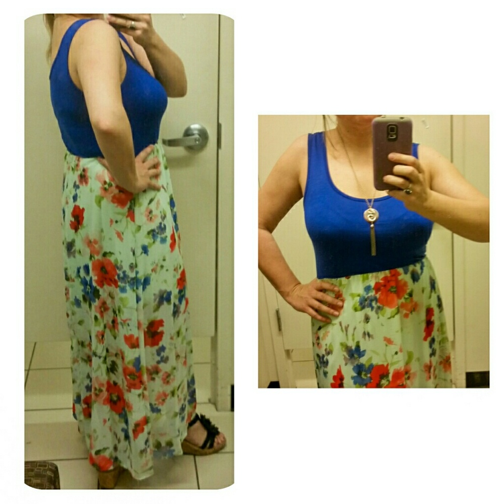 𝐌𝐚𝐝𝐞 𝐢𝐧 𝐔𝐒𝐀 Blue ivory red floral tank dress 1 Medium left Brand new - Picture 5 of 7