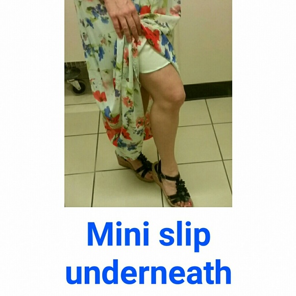 𝐌𝐚𝐝𝐞 𝐢𝐧 𝐔𝐒𝐀 Blue ivory red floral tank dress 1 Medium left Brand new - Picture 6 of 7