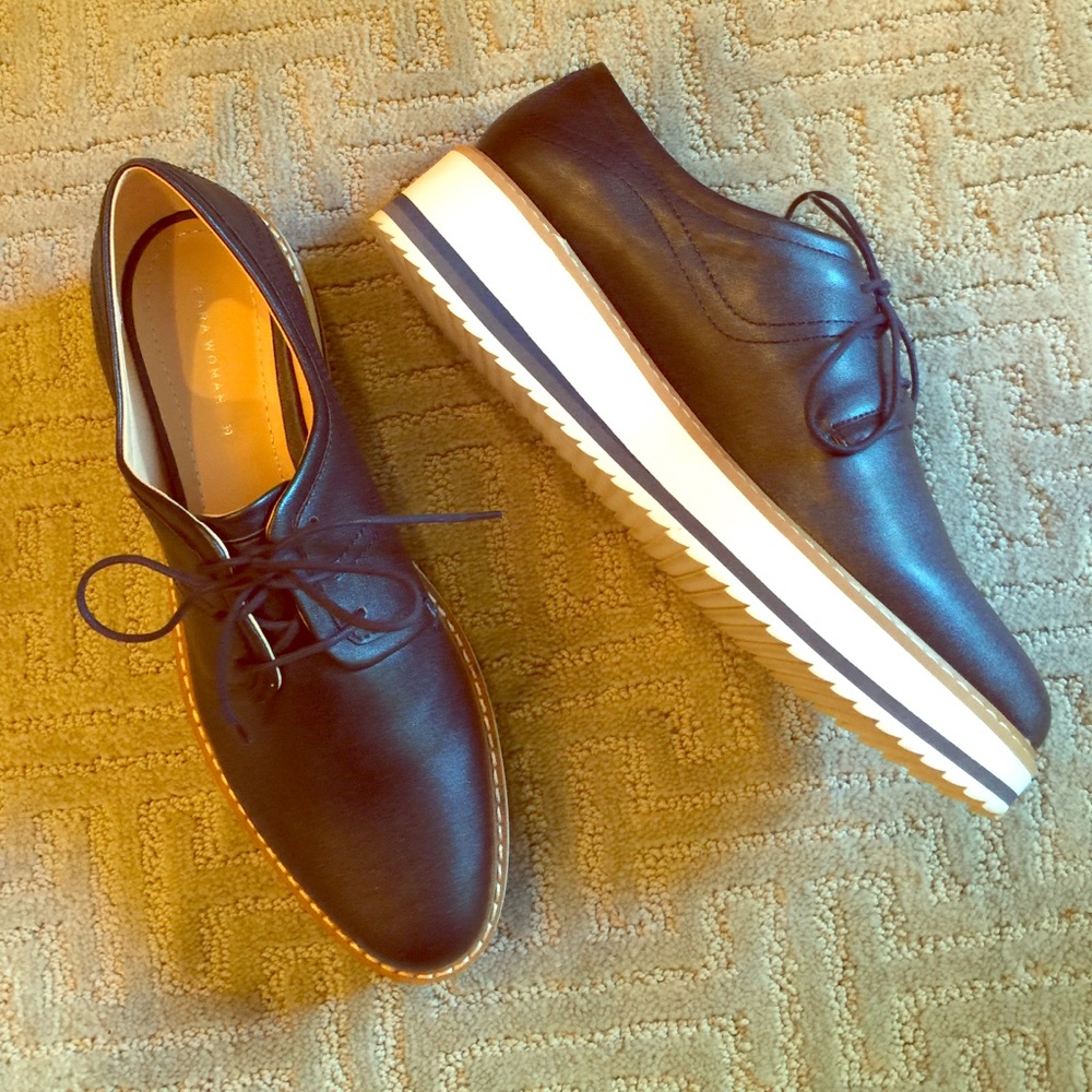 NWOT Sold Out Zara Navy Lace Up Platform