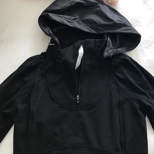 NWT - Lulu black pullover