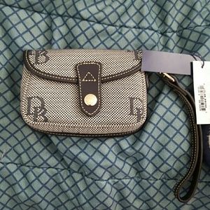 Dooney & Bourke small wristlet
