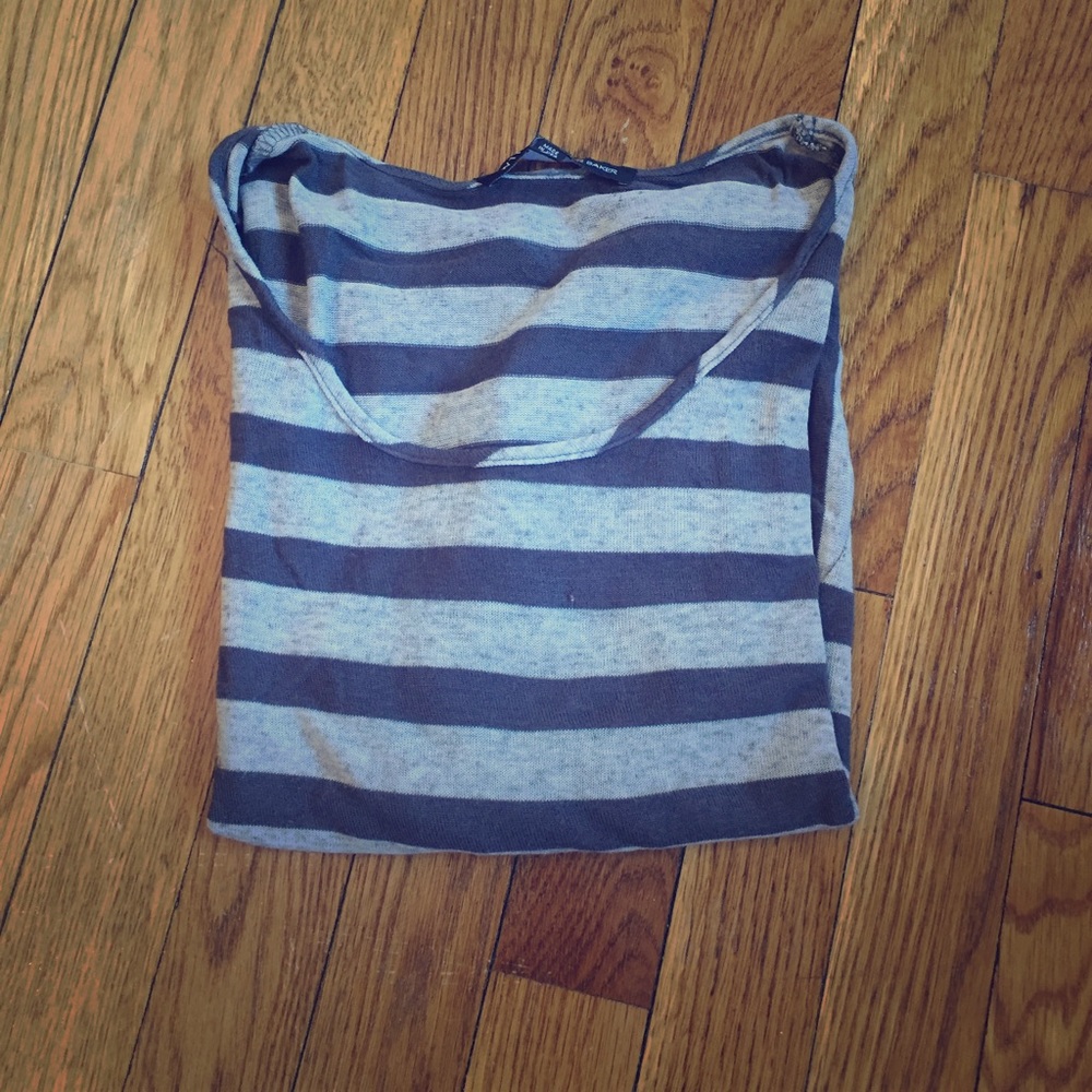 Gray striped crop tee