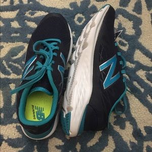 NWT blue new balance shoes