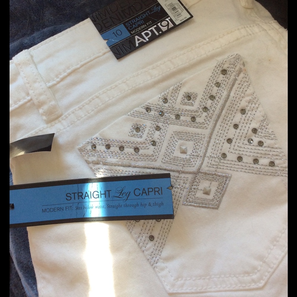 Apt.9 straight leg Capri NWT - Picture 2 of 3