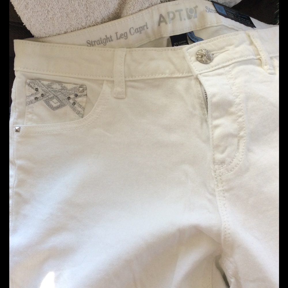 Apt.9 straight leg Capri NWT - Picture 3 of 3