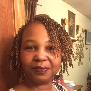 Meet your Posher, Angie