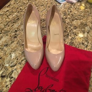 Christian Louboutin nude pumps size 38 1/2 (8 1/2)