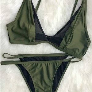 CUPSHE Green and black bikini