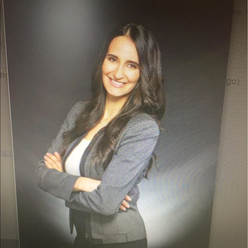 Meet your Posher, Angelica