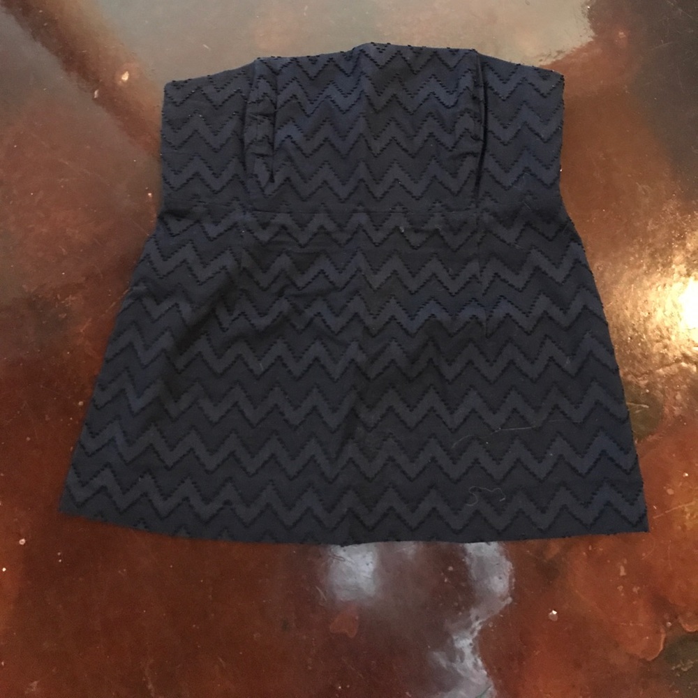 Vineyard vines chevron strapless top