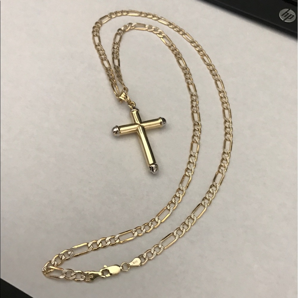 14k REAL GOLD!! Diamond Cut Chain/Pendant