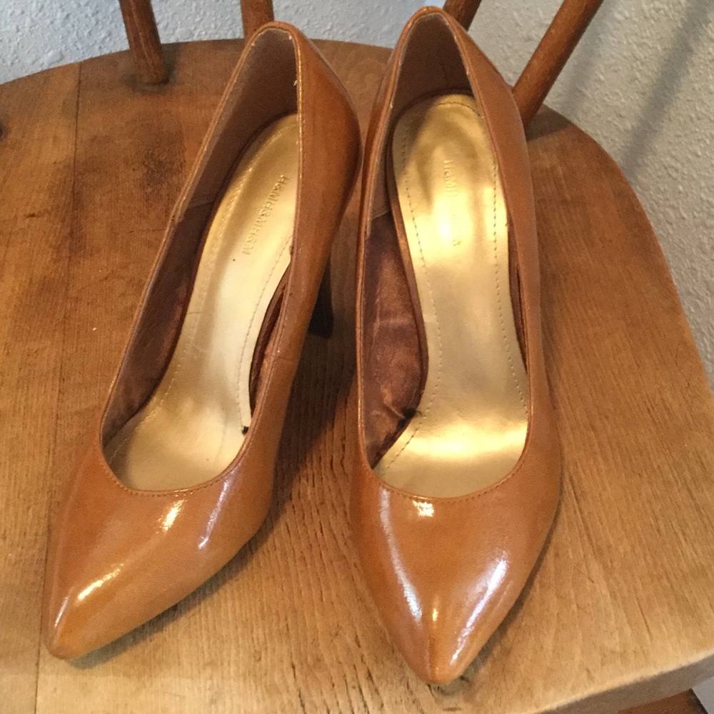 Cute brown heels. Like new!