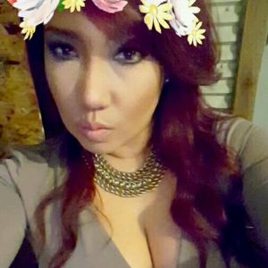 Meet your Posher, Leslie