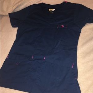 Wonder Wink scrub top