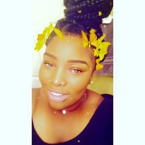 Meet your Posher, Kiya