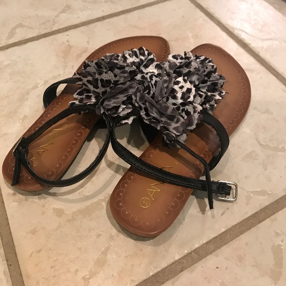 Sandal