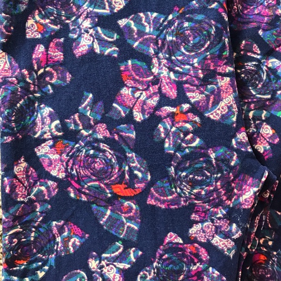 LuLaRoe OS ROSES - Picture 2 of 2