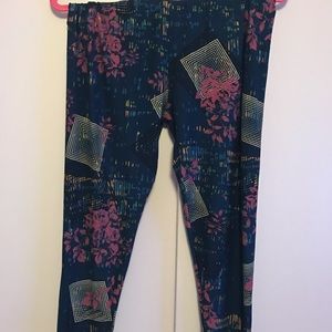 Brand new with tags tc leggings. Lularoe logo