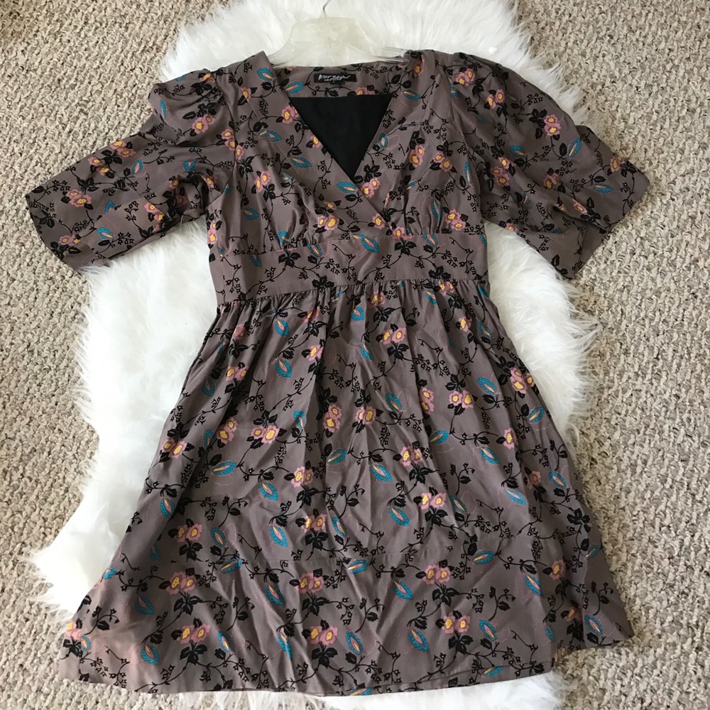 Betsy Johnson flutter sleeve dress