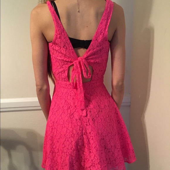 Pink Lace Dress - Picture 4 of 4