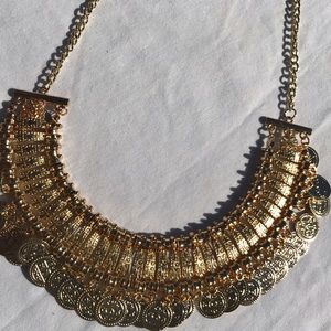 Gold plated New condition Cleopatra necklace