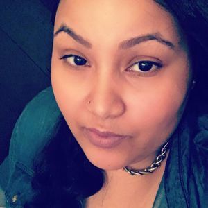 Meet your Posher, Monique