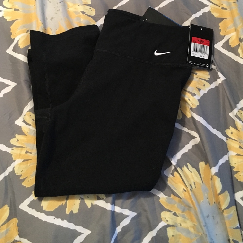 Nike tight fit cropped, gym pants.