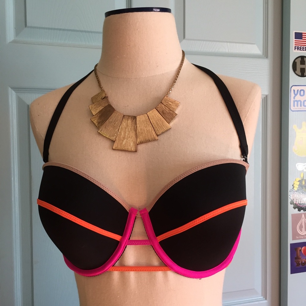 Victoria Secret bathing suit top ! PINK