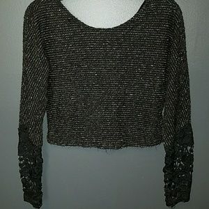 Lace arm crop lulumari