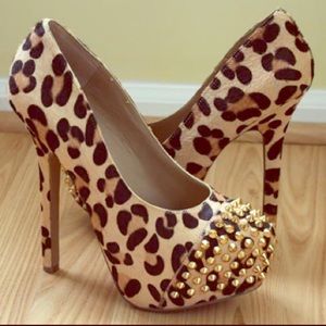 Leopard and Spiked Pumps!!