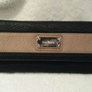 Nine West wallet