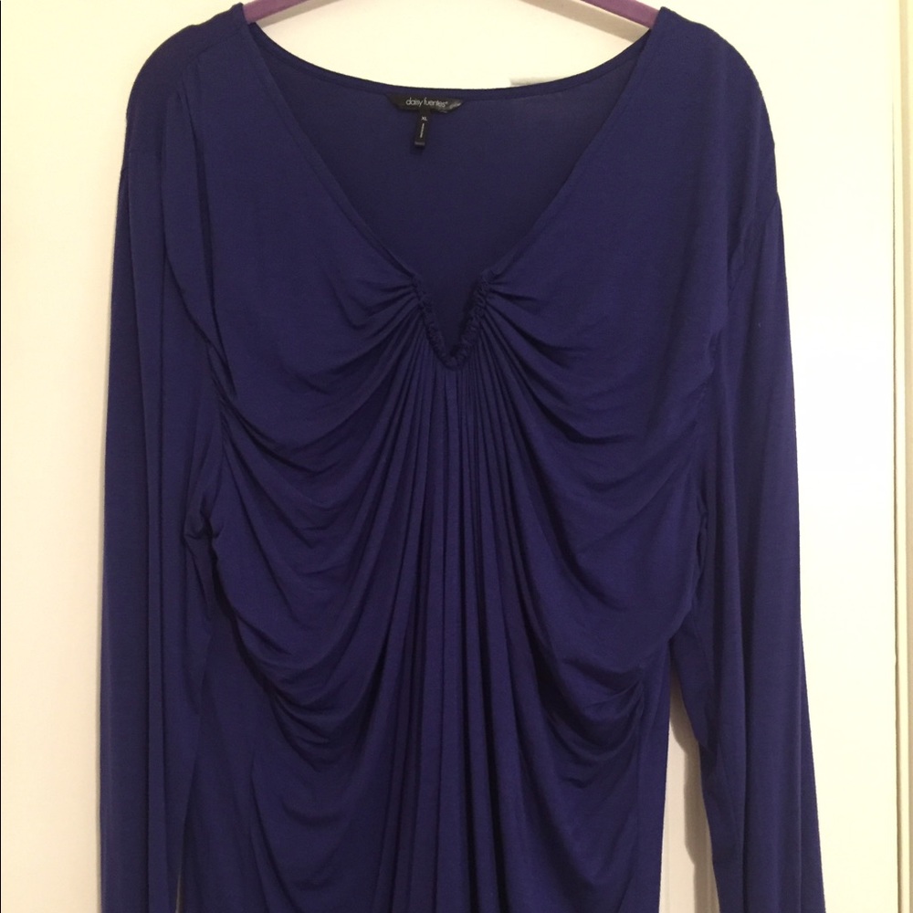 NWT - long sleeve top.