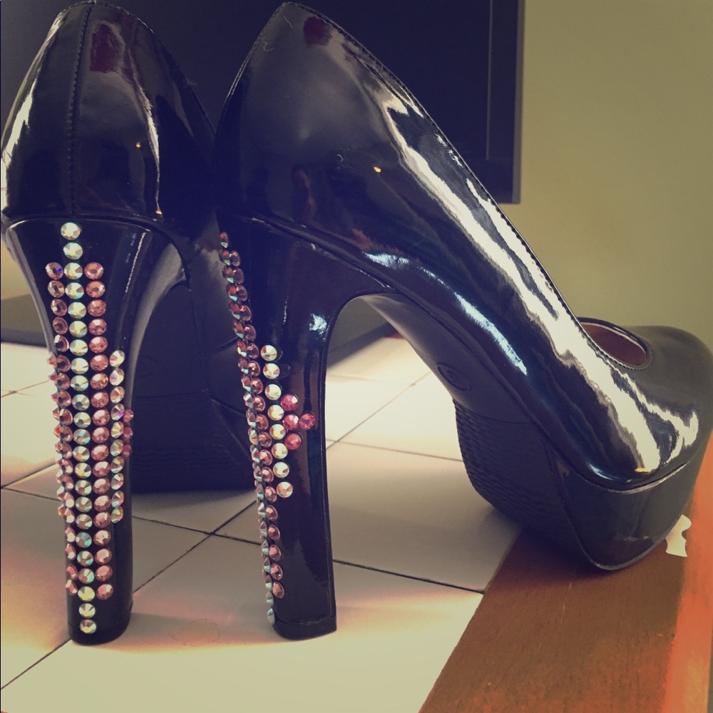 NWOT Black Platform Pumps HANDCRAFTED Swarovski