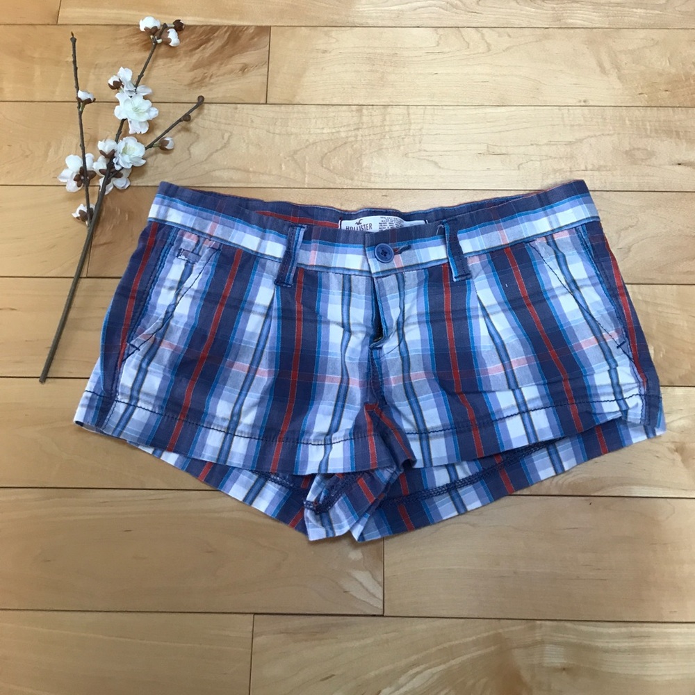 Hollister plaid shorts