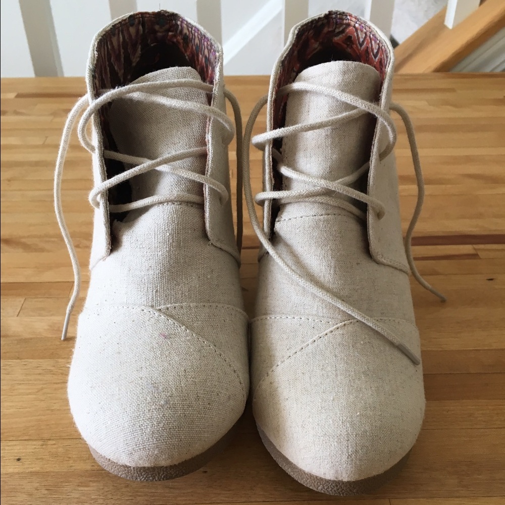 City classified Rex women's booties, 8.5